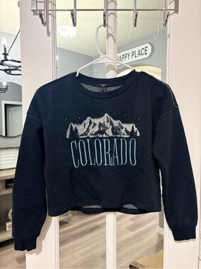 Forever 21 Colorado Mountain Sweatshirt